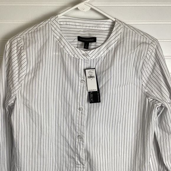 Banana Republic NWT 1/2 Button 3/4 Sleeve Blu& White Striped Top Shirt Small - Picture 2 of 6